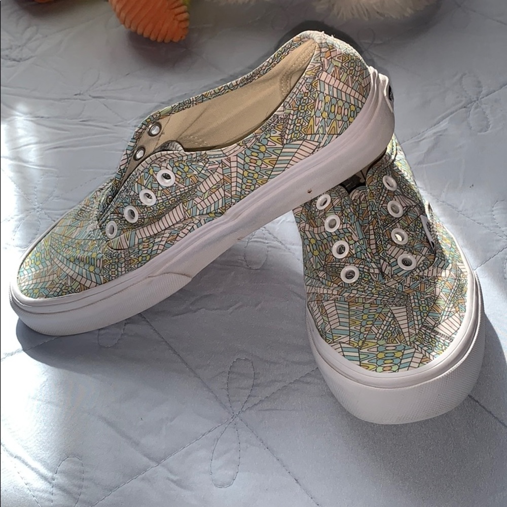 Vans Size W: 6 M: 4.5